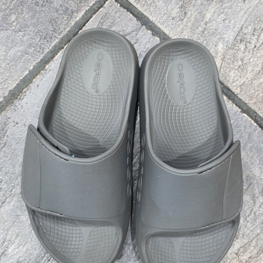 OOFOS Charcoal Slide Sandals